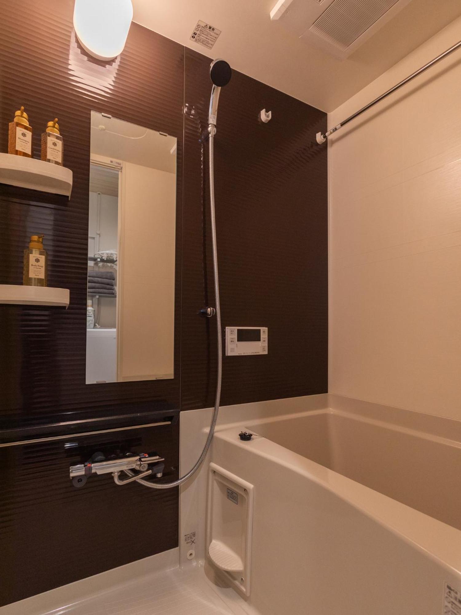 St Bld Daikoku Apartment Осака Екстериор снимка